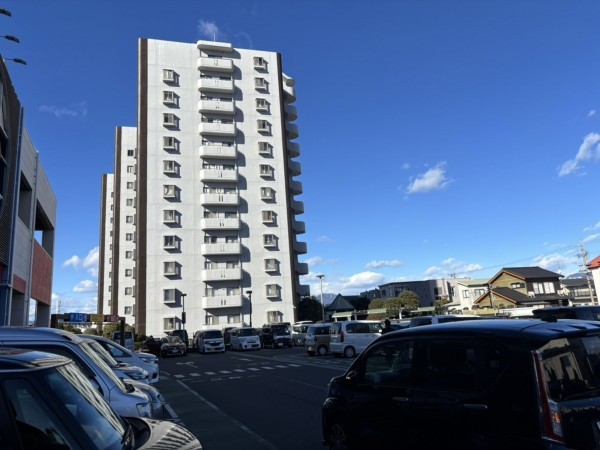 静岡市駿河区西中原、マンションの画像です