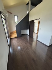 静岡市駿河区国吉田、中古一戸建ての画像です