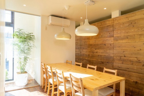 落ち着いてご相談されたい方には個室もご用意しております